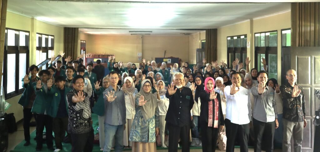 Pelatihan dan Penguatan Kompetensi Kewirausahaan Mahasiswa Universitas Halim Sanusi
