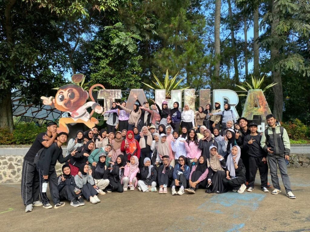 Mahasiswa PGSD Laksanakan Kunjungan Edukatif ke Tahura Ir. H. Djuanda untuk Pembelajaran IPS dan Geografi
